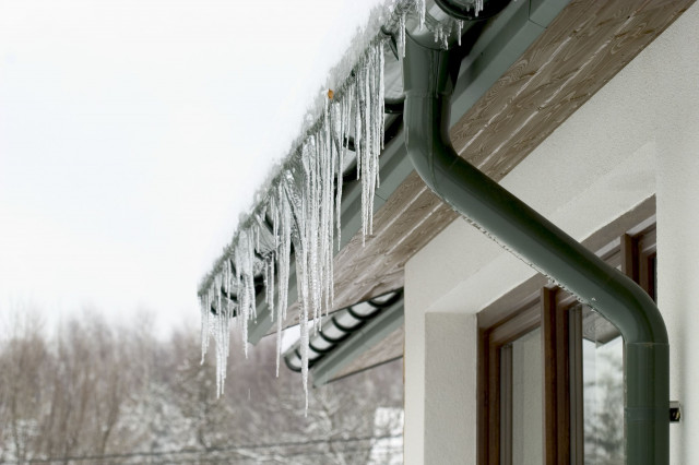 icicles hanging from gutter