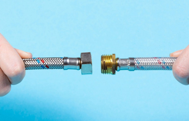 connecting braided hoses