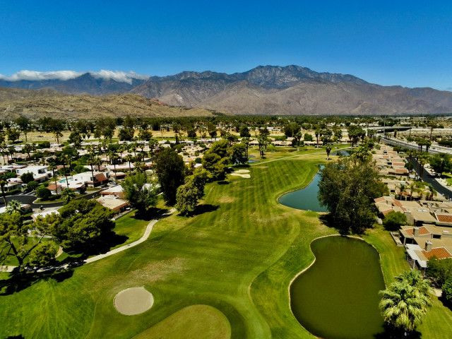 golf course community